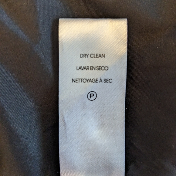 CALVIN KLEIN | Double-Button Pencil Skirt Size (6) - Picture 6 of 12